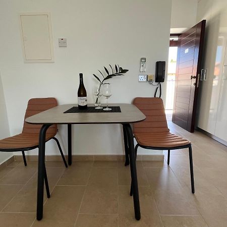 Papho'S Mare Apts Paphos Extérieur photo
