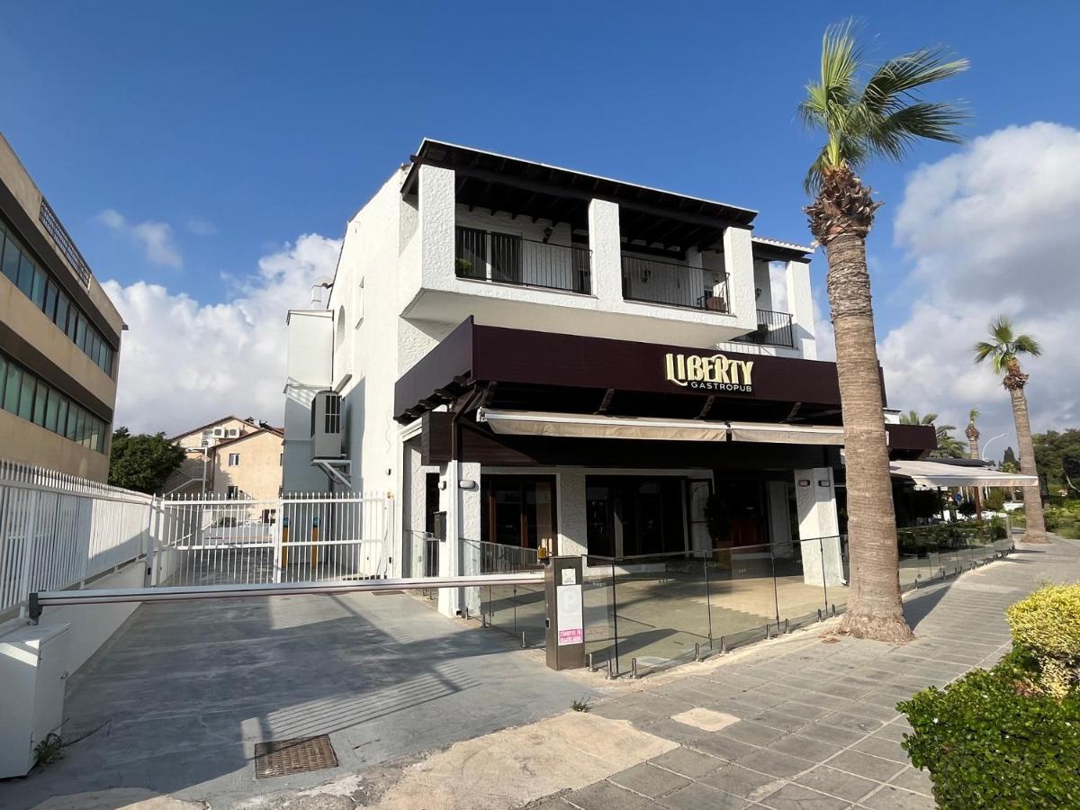 Papho'S Mare Apts Paphos Extérieur photo